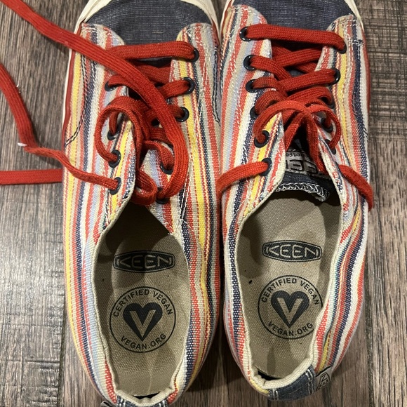 Keen Elsa striped canvas sneakers with red lace women’s size 10 - Picture 6 of 6